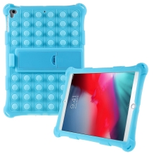 Kryt pre Apple iPad Air 1 / 2 / 9,7" (2017 - 2018) - stojan - bubliny "pop-it" - silikón - svetlomodrý