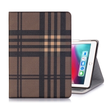 Pouzdro / kryt pro Apple iPad Pro 12,9&quot; (2018) - prostor pro platební karty + stojánek - umělá kůže - hnědé
