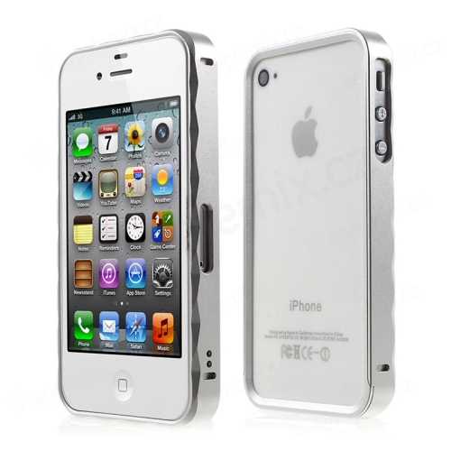 Kovový rámeček / bumper pro Apple iPhone 4 / 4S - stříbrný