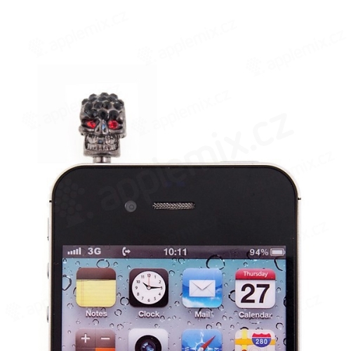 Antiprachová záslepka na jack konektor pro Apple iPhone a daší zařízení - kovová lebka s třpytivými kamínky